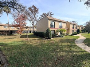 429 Sheoah Blvd, Unit 11 in Winter Springs, FL - Building Photo - Building Photo