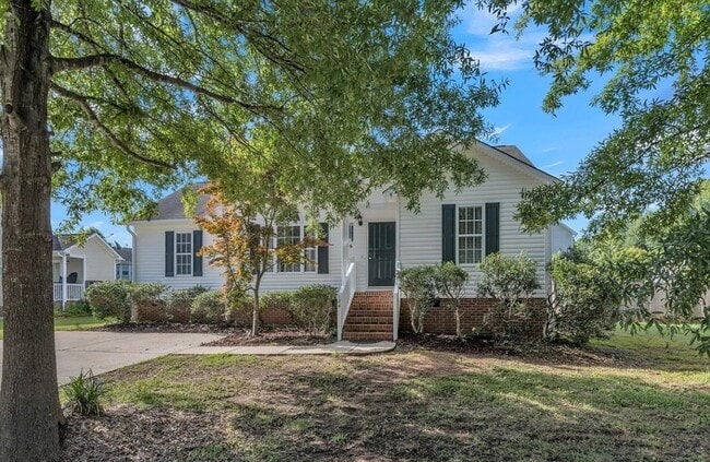 property at 124 Creek Commons Ave