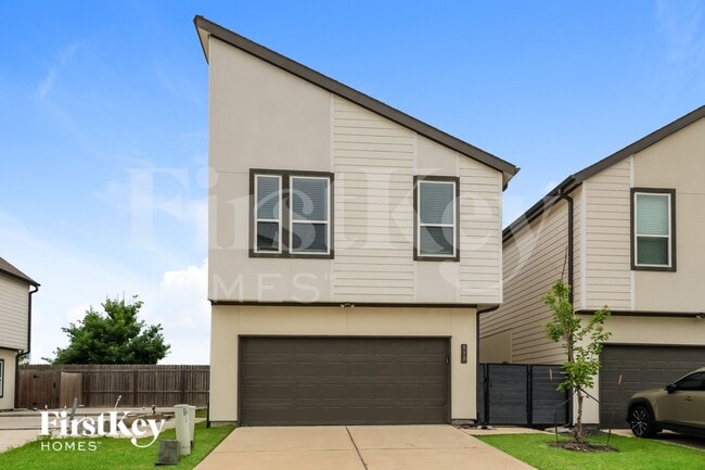 373 N Centro Cir