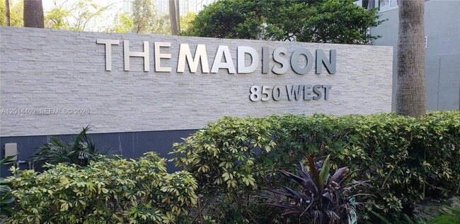 property at 850 N Miami Ave