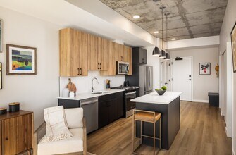 Noble Old Hampden in Englewood, CO - Building Photo - Building Photo