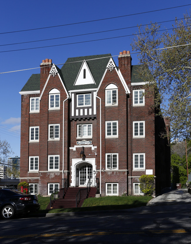 The Piccadilly Apartments in Salt Lake City, UT - Building Photo - Building Photo