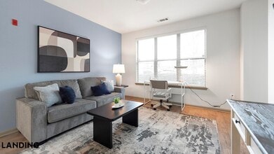 10051 Perimeter Station Dr, Unit 2-103 in Charlotte, NC - Foto de edificio - Building Photo