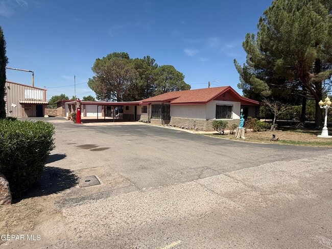 10650 Socorro Rd in Socorro, TX - Building Photo - Building Photo