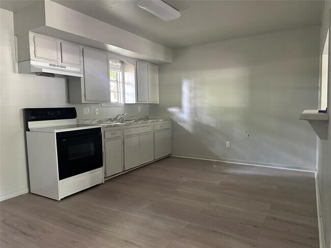 107 FM 834 in Daisetta, TX - Building Photo - Building Photo