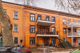 4454-4460 Fullum Rue in Montréal, QC - Building Photo