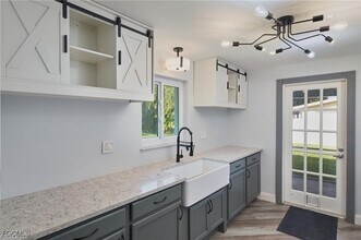 1380 Sunbury Dr in Ft. Myers, FL - Building Photo - Building Photo
