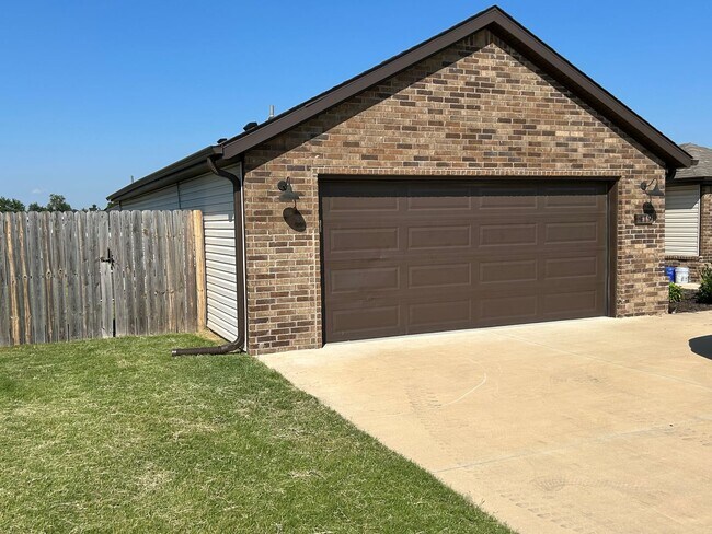 419 N Mojave St in Farmington, AR - Building Photo - Building Photo