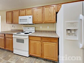 17271 W Ashley Dr in Goodyear, AZ - Foto de edificio - Building Photo