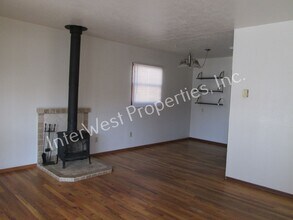 218 SE 88th Ave in Portland, OR - Building Photo - Building Photo