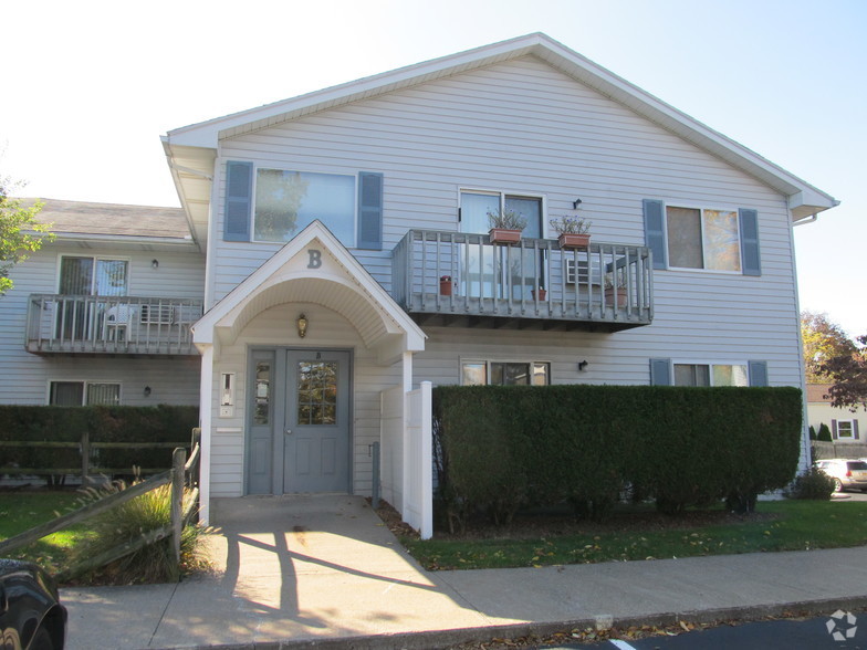 Lakewood Manor Apartments in Rochester, NY - Foto de edificio