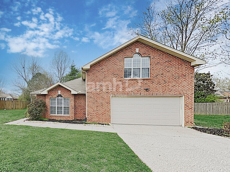 1710 Wright Meadow Ct in Mount Juliet, TN - Foto de edificio