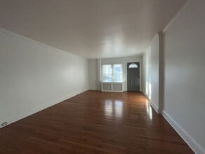 809 S 10th St in Allentown, PA - Building Photo - Building Photo