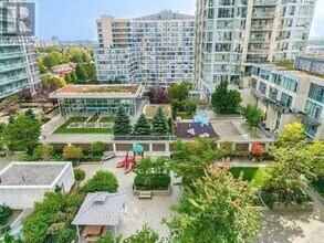 3939-3939 Duke of York Blvd in Mississauga, ON - Building Photo - Building Photo
