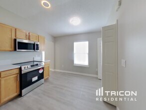 1018 Cherry Point Way in Jacksonville, FL - Building Photo - Building Photo