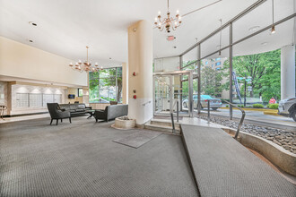 Connecticut House Apartments in Washington, DC - Foto de edificio - Building Photo