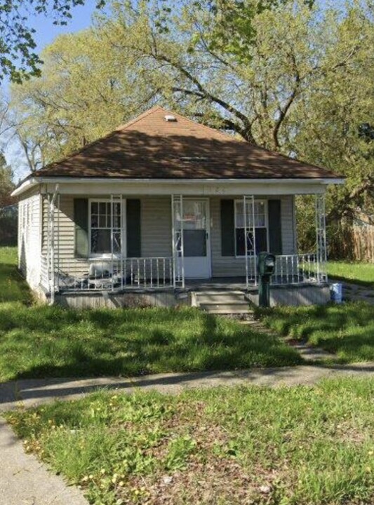 1922 Marquette St in Saginaw, MI - Building Photo