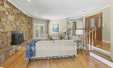 1016 Old Boiling Springs Rd in Greer, SC - Building Photo - Building Photo