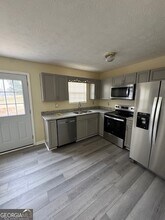 253 Whistle Way in Locust Grove, GA - Building Photo - Building Photo