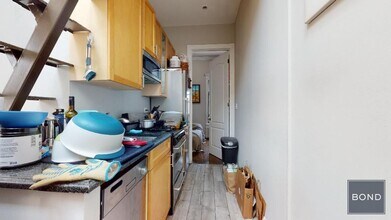 336 E 18th St in New York, NY - Building Photo - Building Photo