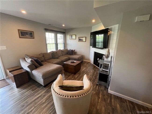 3603 Whispering Hills Dr in Chester, NY - Building Photo - Building Photo