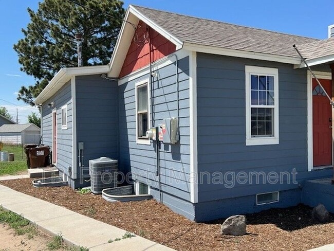 327 S 2nd St in La Salle, CO - Building Photo - Building Photo