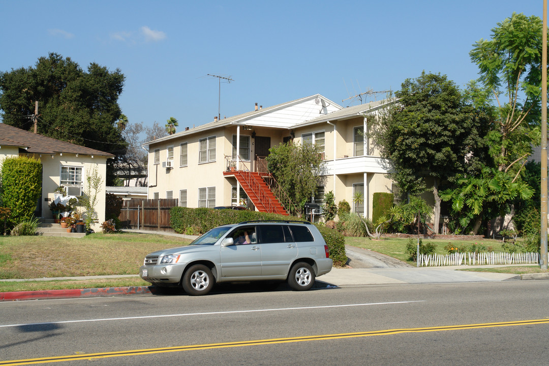 1475 E Broadway in Glendale, CA - Building Photo