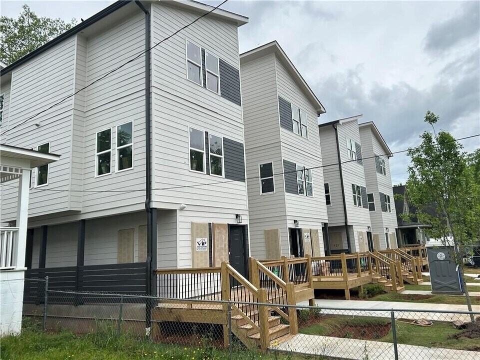397 Elm St NW in Atlanta, GA - Building Photo