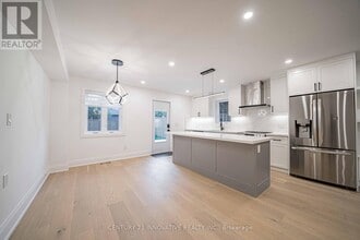 58 Carsbrooke Rd in Toronto, ON - Building Photo - Building Photo