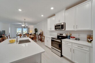 31451 Moniker Mast Ln in San Antonio, FL - Building Photo - Building Photo