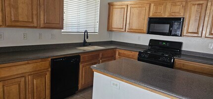 5086 Golden Antelope Way in Las Vegas, NV - Building Photo - Building Photo