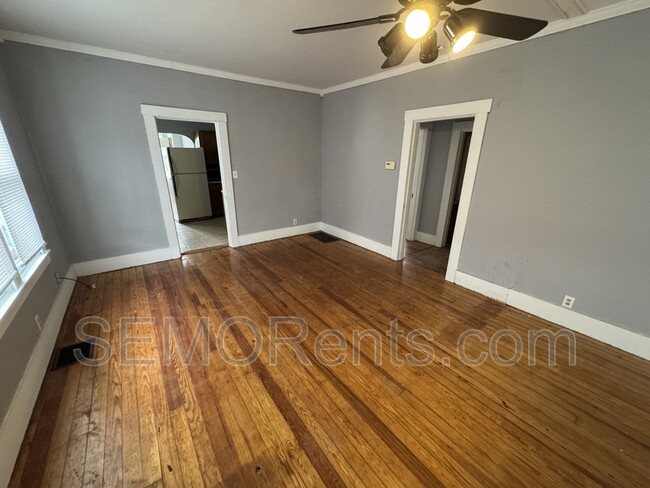122 E Mary St in Jackson, MO - Building Photo - Building Photo
