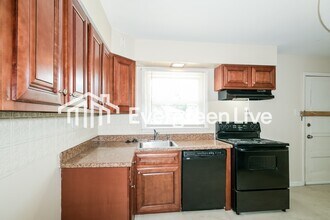 220 Jeanette Dr in Florissant, MO - Building Photo - Building Photo