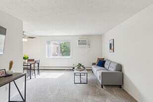 5556 Broadview Rd, Unit SI FL6-ID1612878P in Parma, OH - Building Photo
