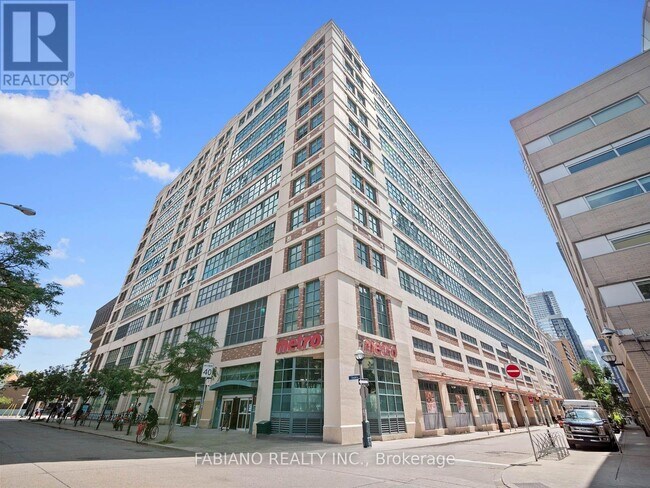 155-155 Dalhousie St in Toronto, ON - Building Photo - Building Photo