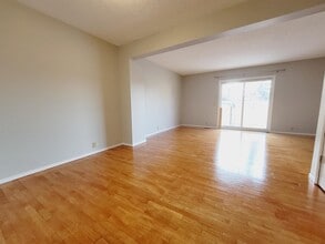 13833-13830 30 St NW in Edmonton, AB - Building Photo - Building Photo
