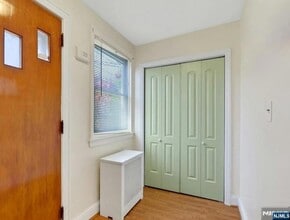 355 Elm St, Unit 1 in Elmwood Park, NJ - Building Photo - Building Photo