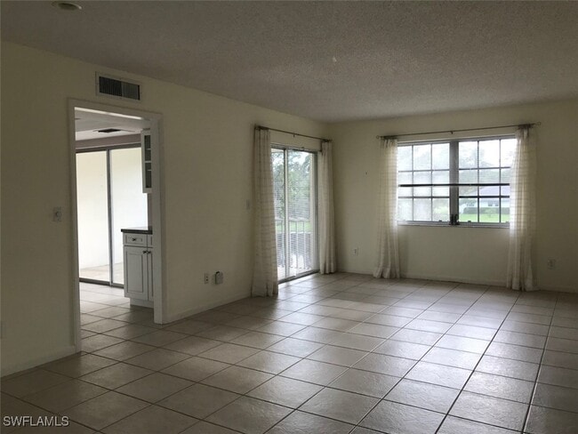113 Bobolink Way in Naples, FL - Building Photo - Building Photo