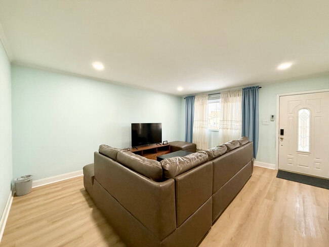 613 Williams Terrace in Runnemede, NJ - Foto de edificio - Building Photo