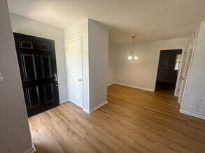 732 Montclair Dr in Wilmington, NC - Building Photo - Building Photo