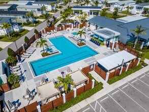 11596 Palm Dr in Ft. Myers, FL - Building Photo - Building Photo