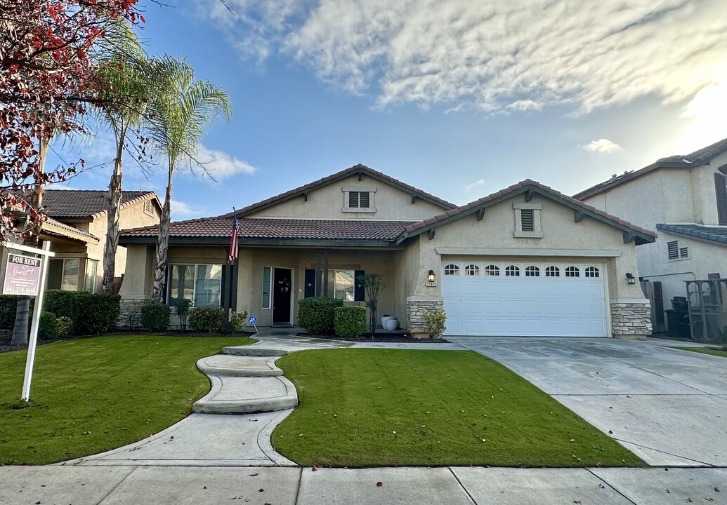 11015 Cypress Falls Ave in Bakersfield, CA - Building Photo