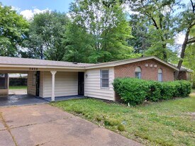 3408 Clearbrook St in Memphis, TN - Building Photo