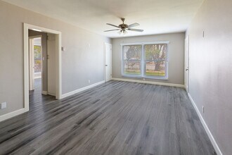 1803 S St Andrews Pl in Los Angeles, CA - Foto de edificio - Building Photo