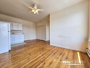 1050 W George St in Chicago, IL - Building Photo - Building Photo