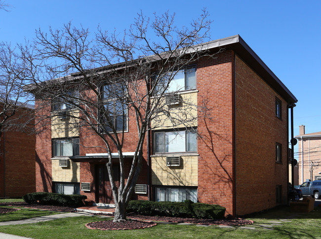 6144 Gage St in Des Plaines, IL - Building Photo - Building Photo