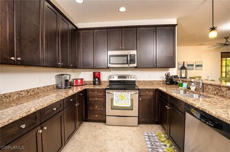 8986 Cambria Cir in Naples, FL - Building Photo - Building Photo
