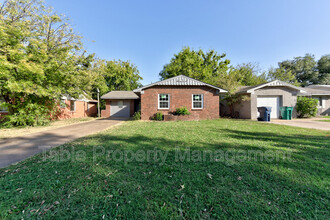 325 NW 84th St in Oklahoma City, OK - Building Photo - Building Photo