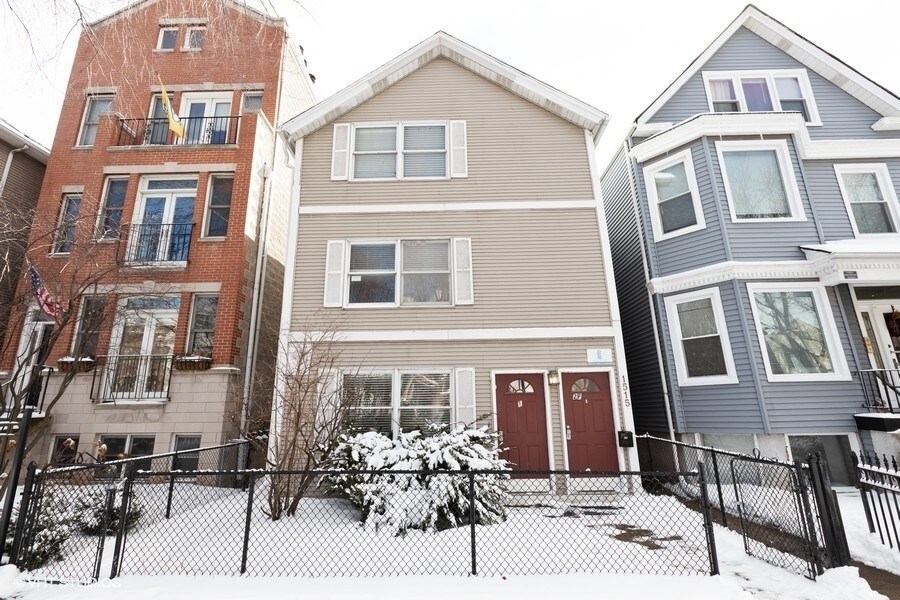 1515 W Oakdale Ave in Chicago, IL - Building Photo
