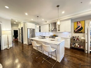 3624 10th St NW, Unit 5 in Washington, DC - Foto de edificio - Building Photo
